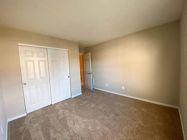 1238 Park Dr — Photo 16