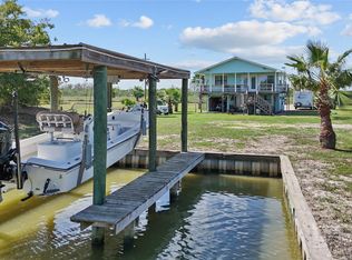 540 Bayou Ave, Smith Point, TX 77514