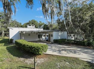 500 Buck Lake Ln, Geneva, FL 32732