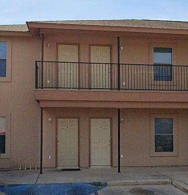 1st image of 1610 E Plum St #31