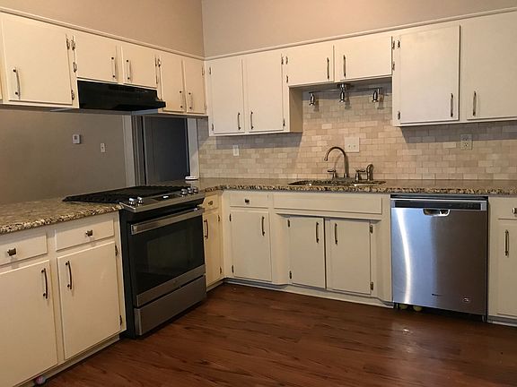 4th image of 423 Atkins Ave