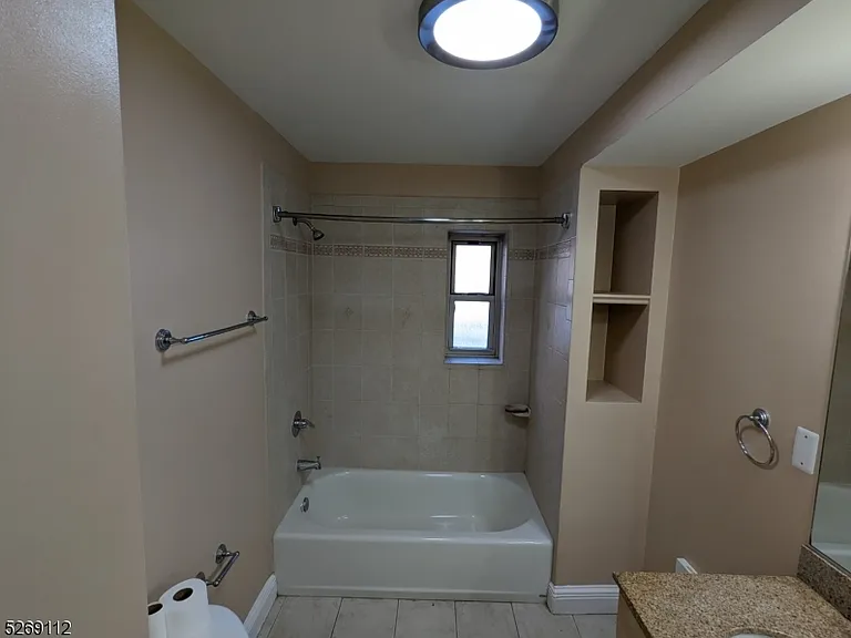 70 S Munn Ave #102 — Photo 8