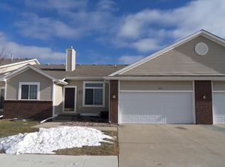 5747 Cedar St, Johnston, IA 50131