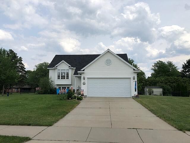 1st image of 992 Sunrise Ln NW