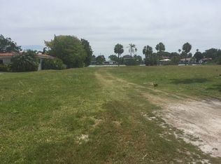 337 Bath Club Blvd S, North Redington Beach, FL 33708