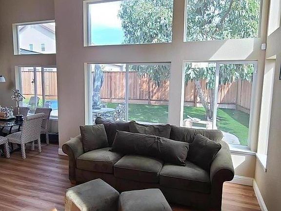 2nd image of 2176 De Bord Dr