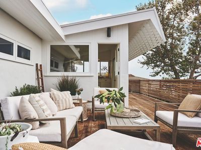 17717 Revello Dr, Pacific Palisades, CA, 90272