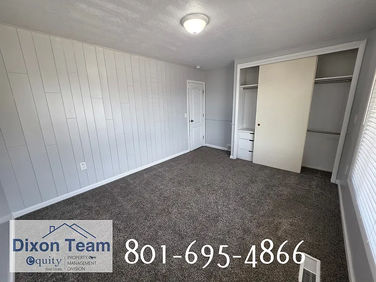 44 E 150 N — Photo 25