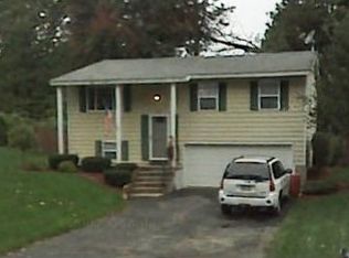 60 Trottingham Rd, Saratoga Springs, NY 12866