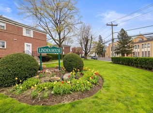 17 Hope St #5B, Stamford, CT 06906