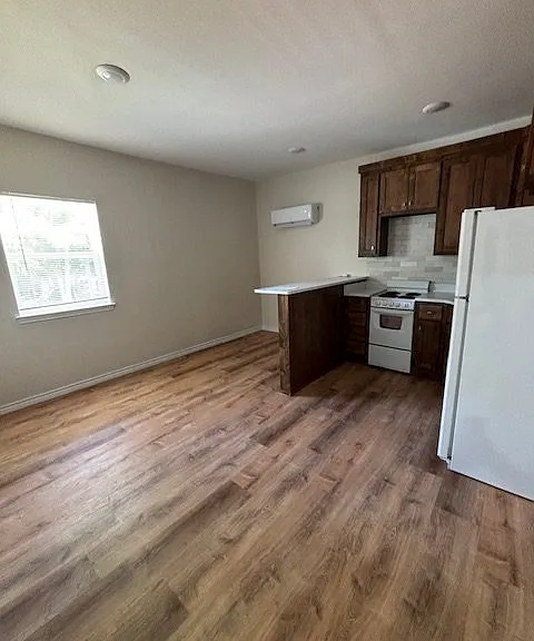 216 S Devine St #2 — Photo 3