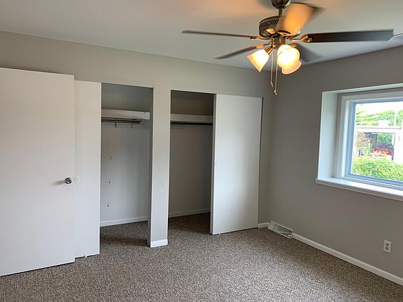 Upstairs Bedroom1 Closet