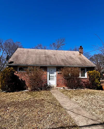 429 Belmont St Photo 1