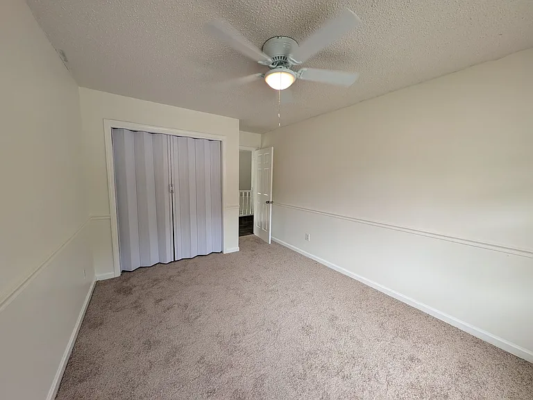 4757 Cheshire Cir — Photo 8