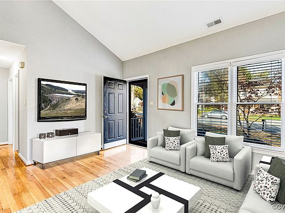 2nd image of 7502 Wentworth Ave