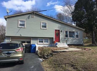 8 Aljen Ave, Ledyard, CT 06339