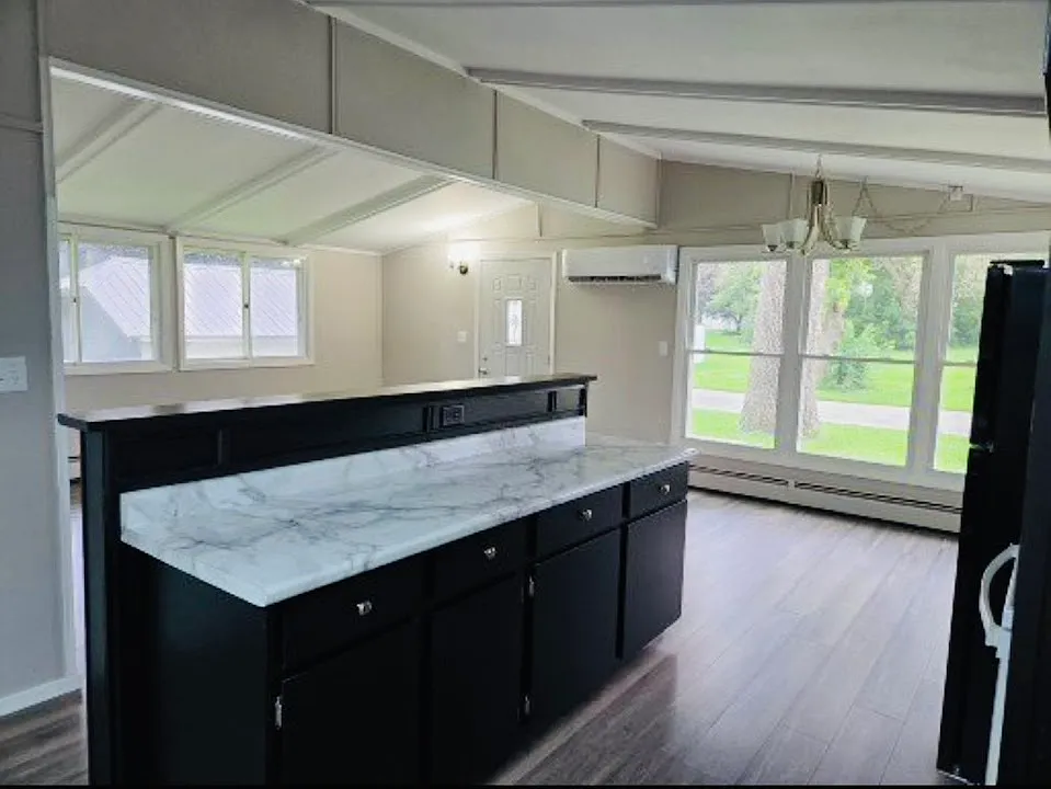 3 bed, 1056 sqft, $1,200 — Photo 4