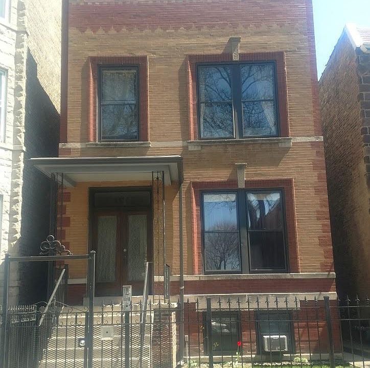 1st image of 2513 N Sawyer Ave #2