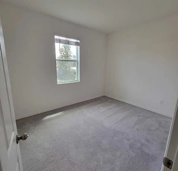 662 Fairview Ave — Photo 4