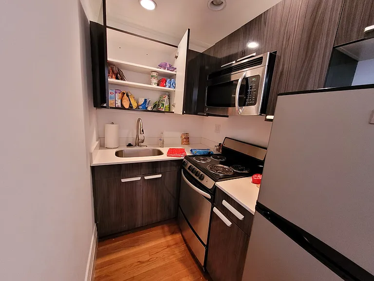 254 Newbury St #5 — Photo 3