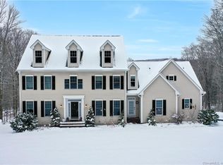 9 Homestead Ln, Canton, CT 06019