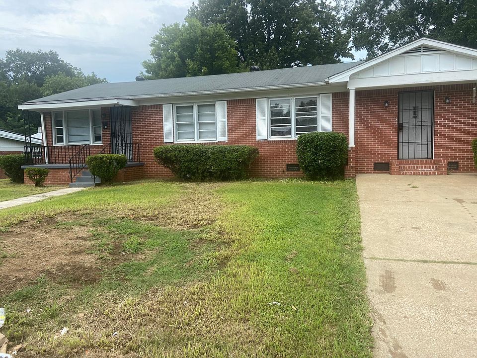 1st image of 5 Hill Dr