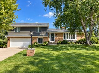 1800 Quebec Ave N, Golden Valley, MN 55427