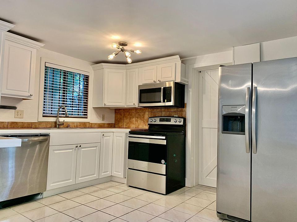 1st image of 317 Lauderdale Trl #2