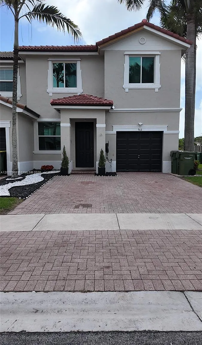 Floridian Isles South — Photo 1