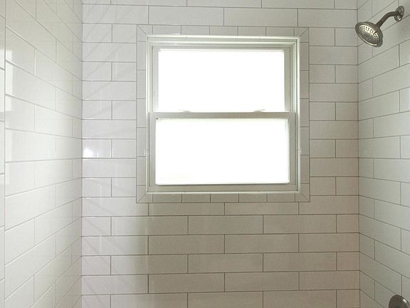 Subway Tile Tub Surround