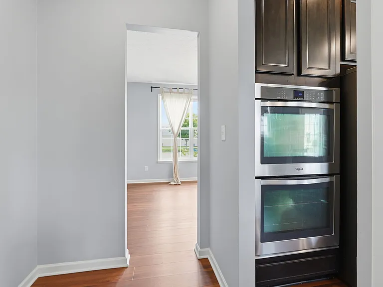12250 Eddington Pl — Photo 11