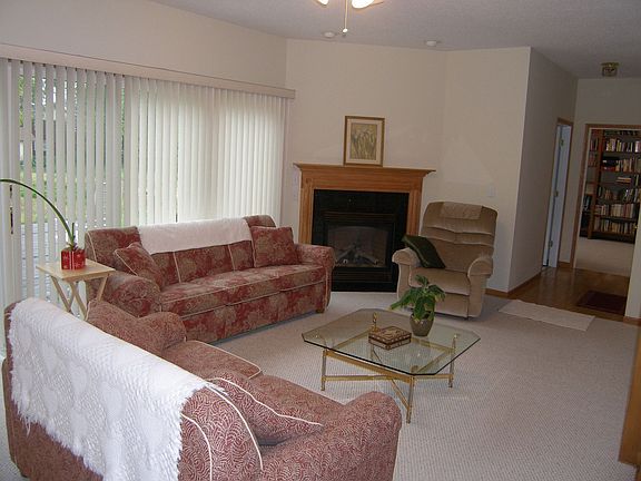 Family Room & gas fireplace