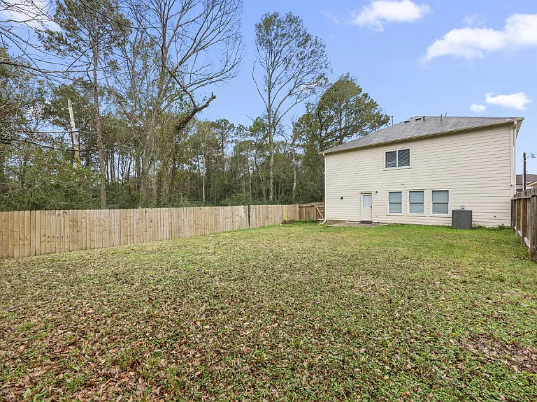 4500 Upland Circle Dr — Photo 32