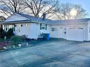 16 Kent St, Cumberland, RI 02864