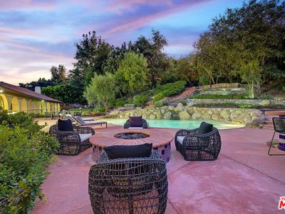 3925 Sepulveda Blvd, Los Angeles, CA, 91403