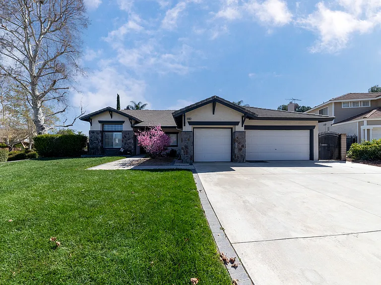 11857 Saint Andrews Pl — Photo 34