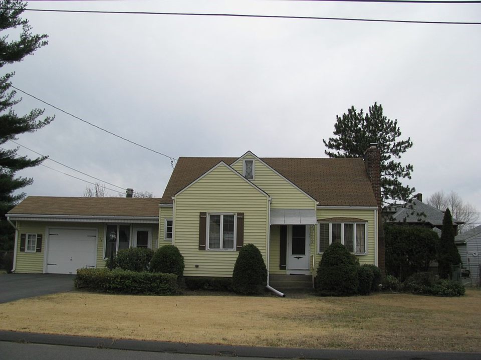 2nd image of 70 Medford St