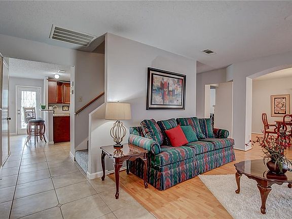 4th image of 2119 Meadowview Dr
