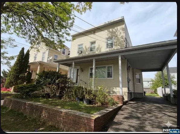 281 Main St, East Rutherford, NJ 07073