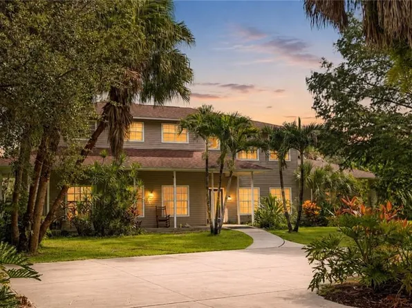 670 13th ST NW, NAPLES, FL 34120