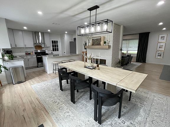 2nd image of 3324 Darvany Dr