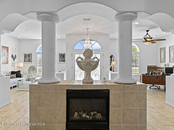 5th image of 4061 Misty View Dr