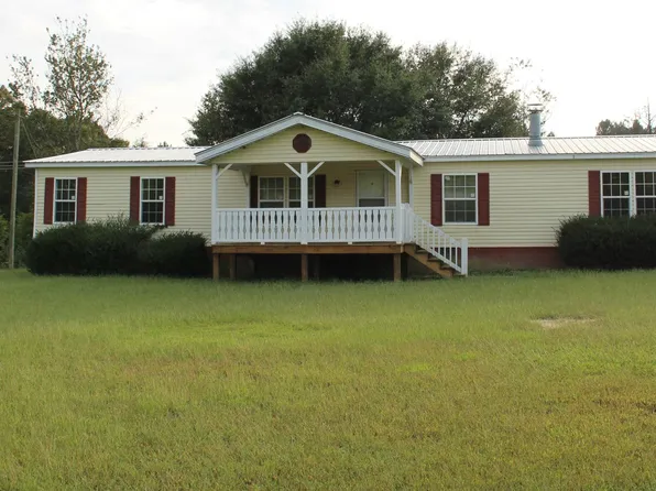 120 Well Rd, Hartwell, GA 30643