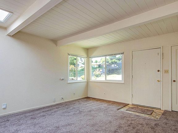 3rd image of 1450 Magazine Street