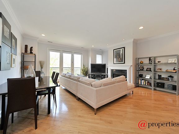Living Room / Dining Room
