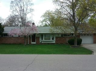 1723 Ashstan Dr, Walled Lake, MI 48390