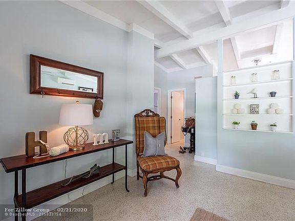 5th image of 1364 SE 14th St
