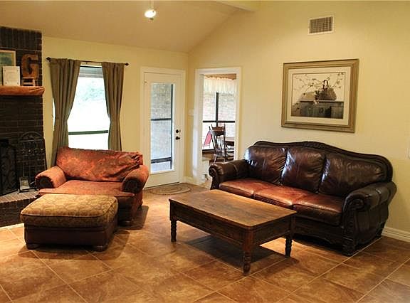 3rd image of 3014 S Murco Dr