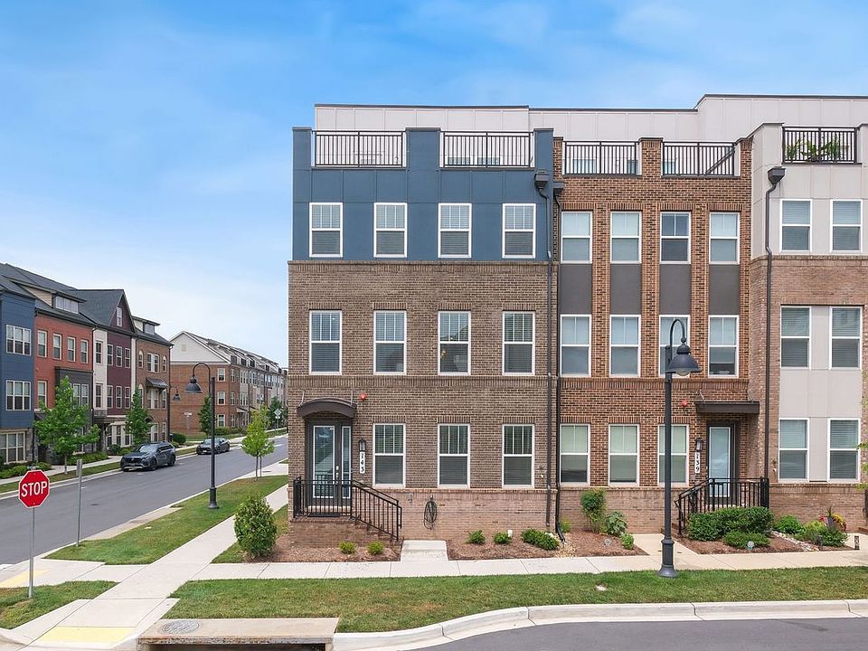 1st image of 143 Rubens Dr
