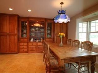 4 Clarendon Rd, Savannah, GA 31410